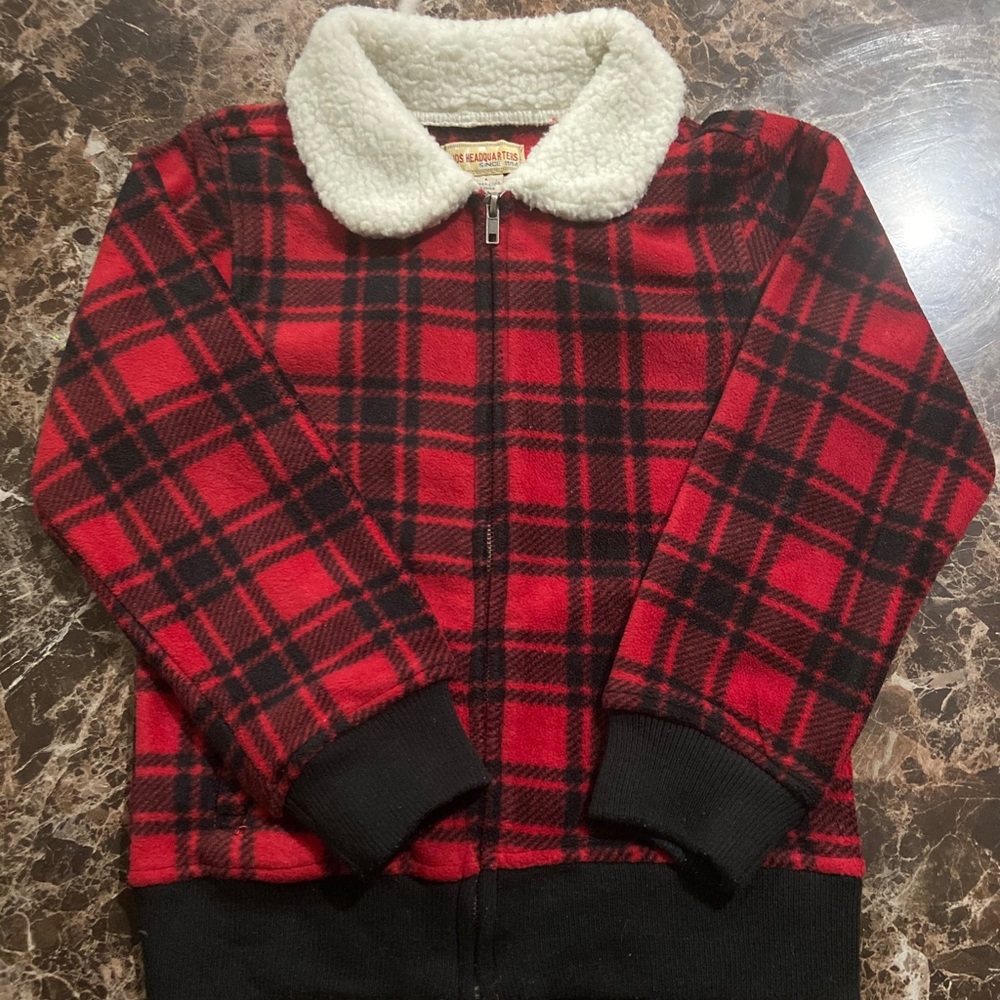 Gorgeous Black & Red Fleece !